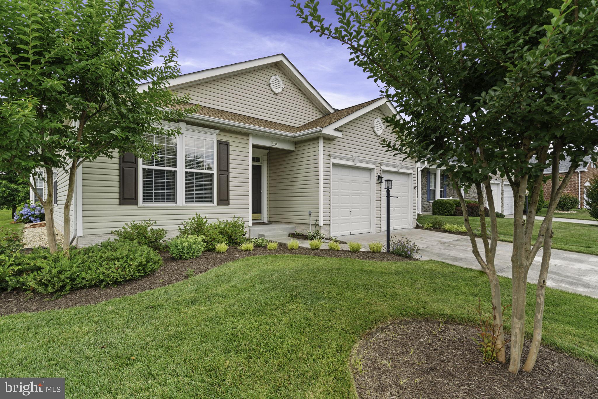 3725 Russett Maple Ct