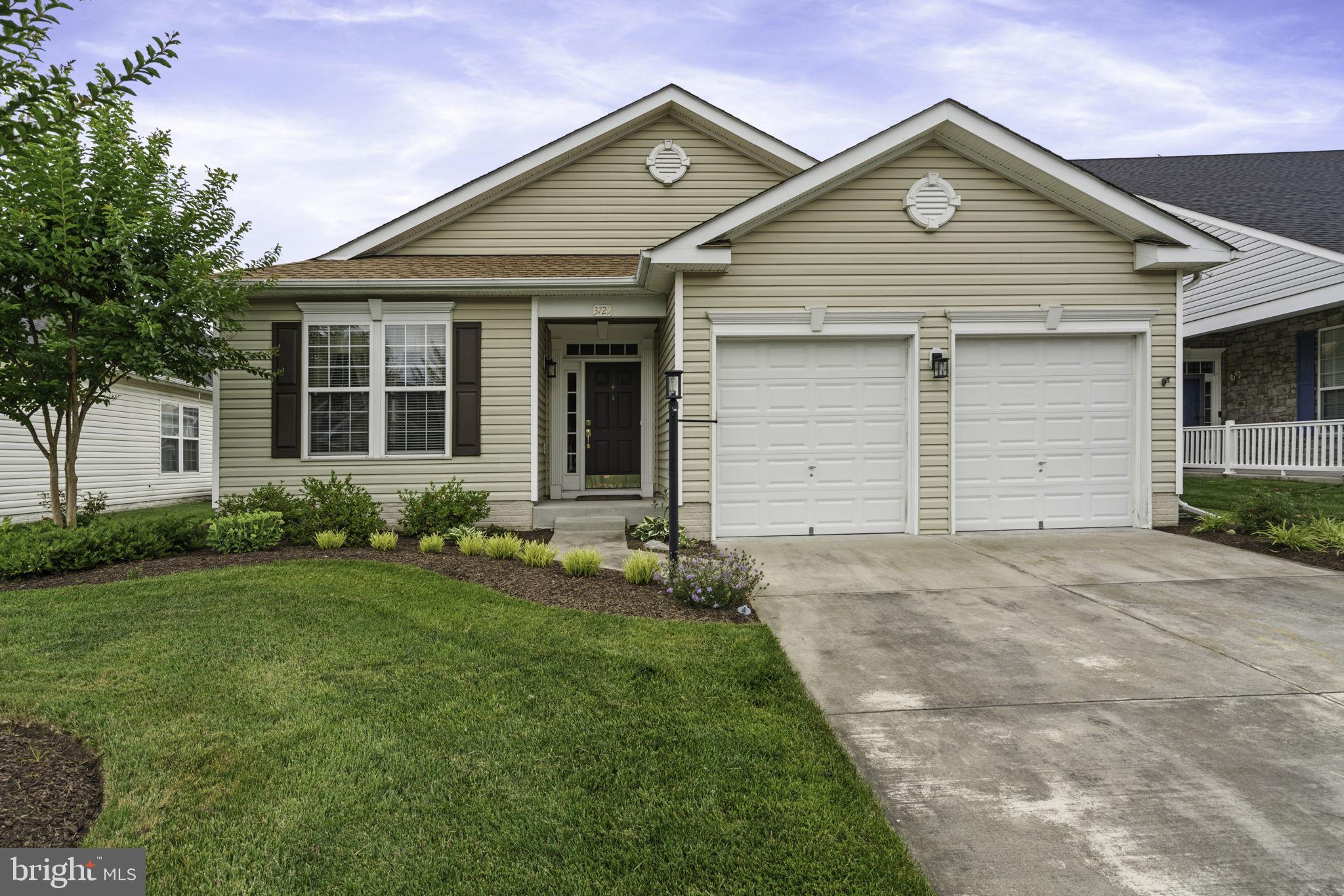 3725 Russett Maple Ct