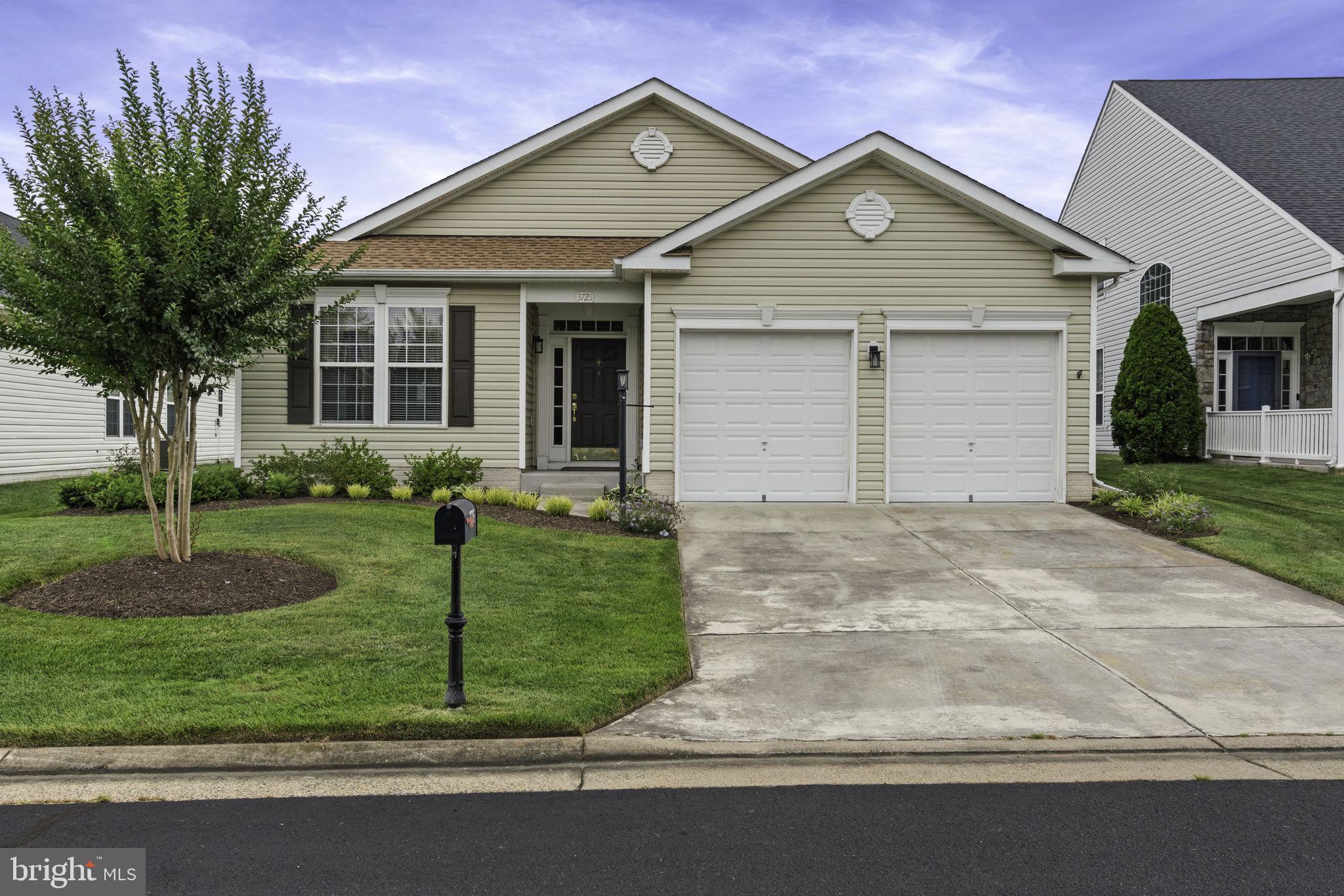 3725 Russett Maple Ct