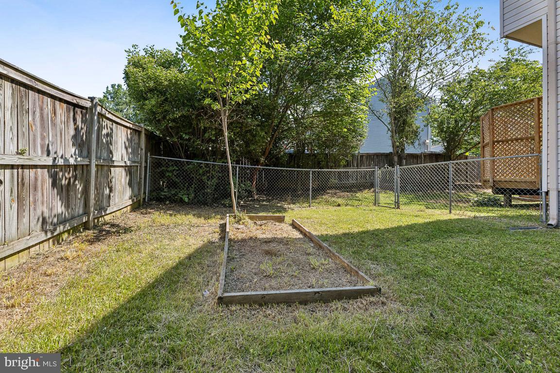 5402 Staples Ln