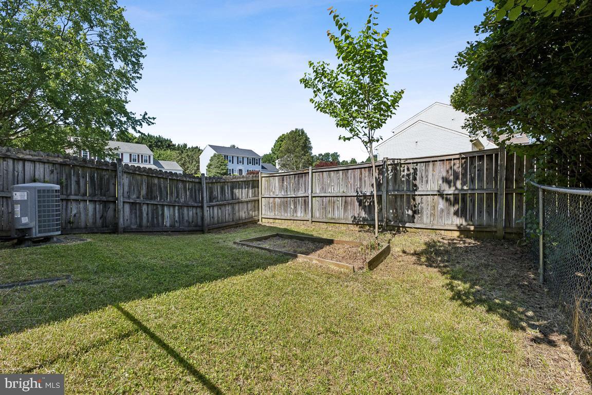 5402 Staples Ln