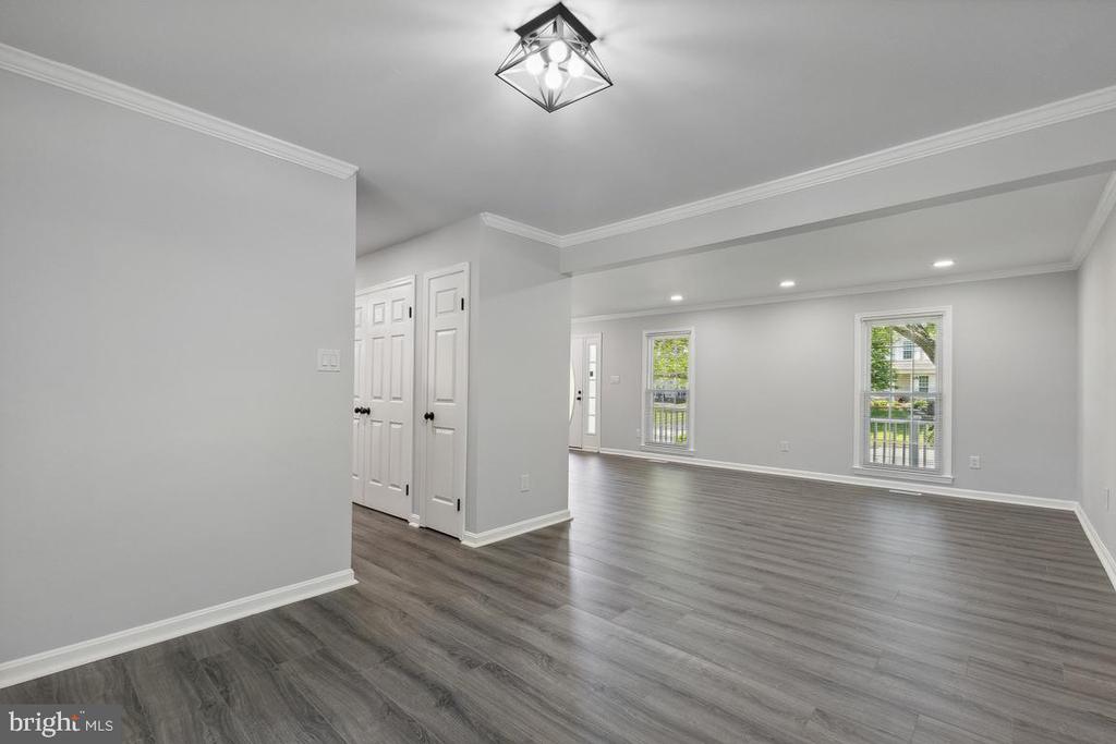 5402 Staples Ln