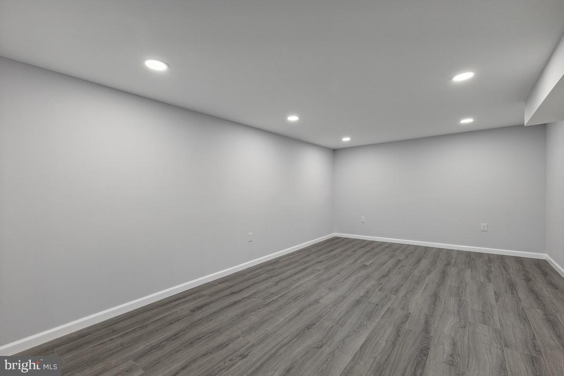 5402 Staples Ln