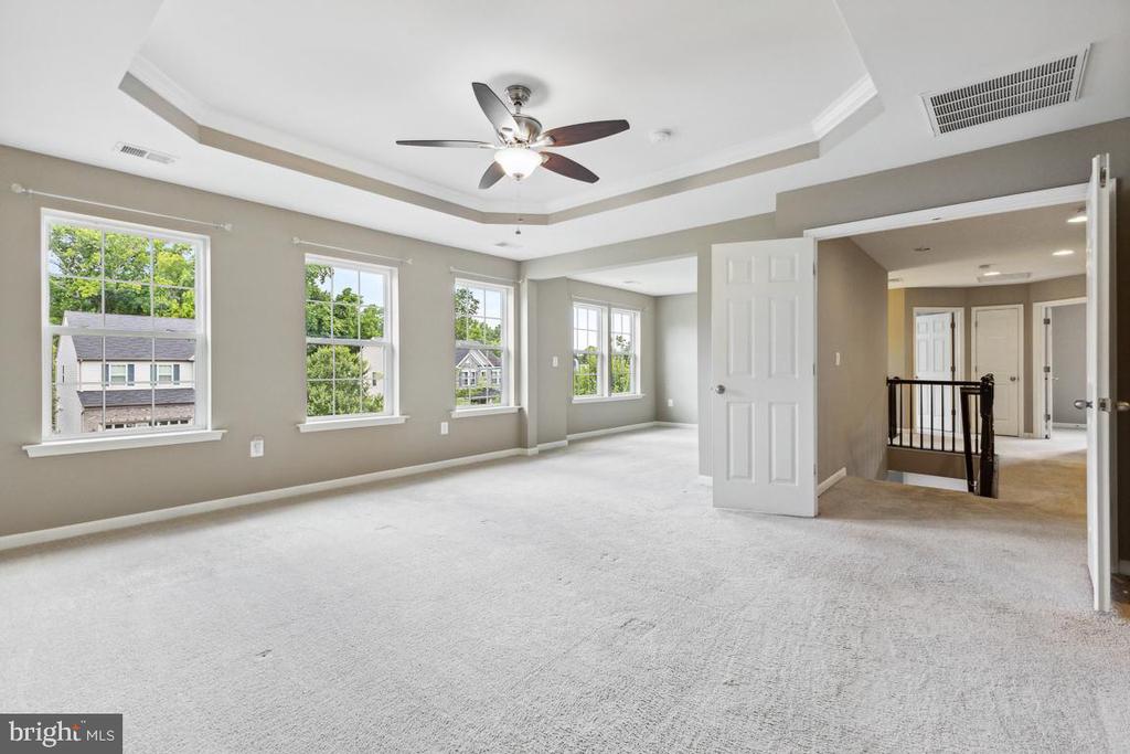 18205 Jillian Ln