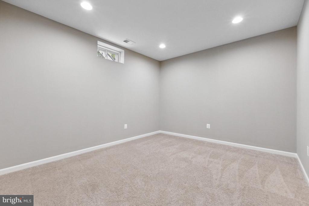 18205 Jillian Ln