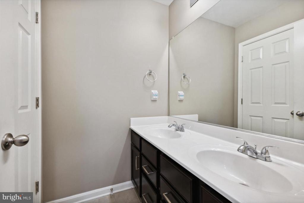 18205 Jillian Ln