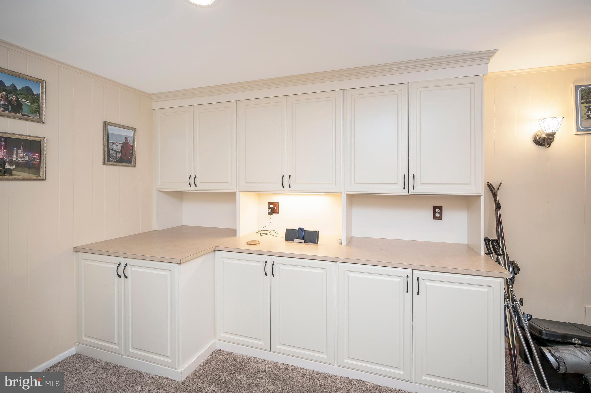12217 Oakwood Dr