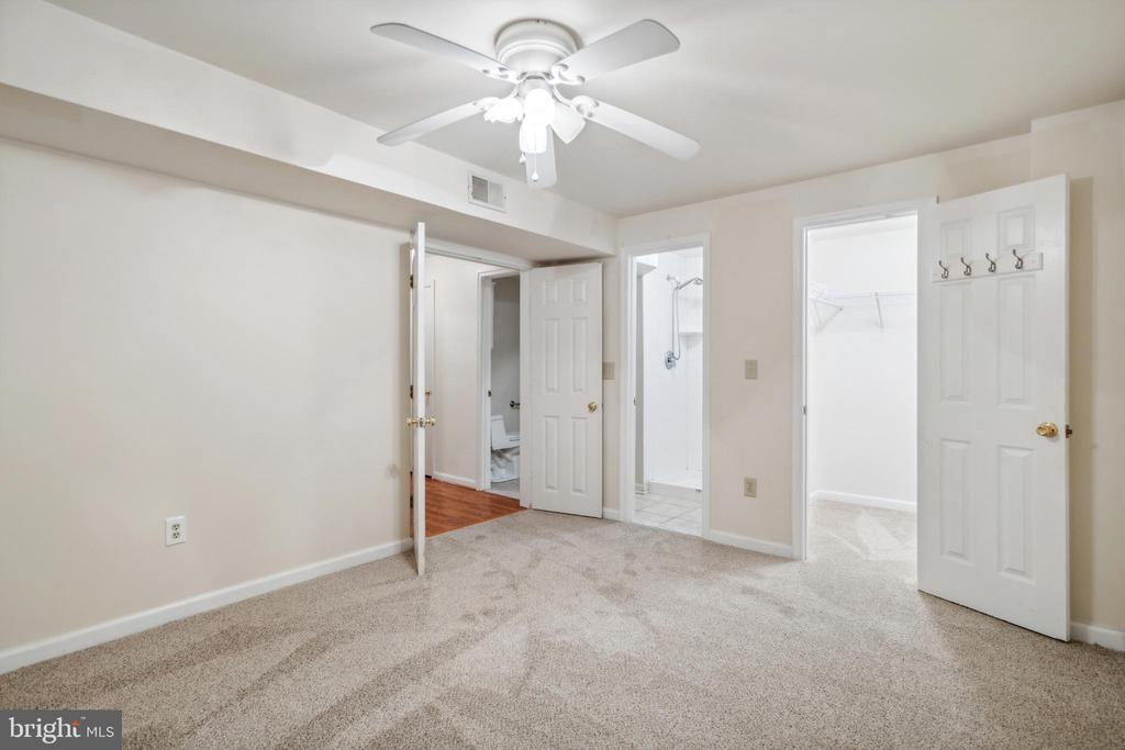 4969 Buena Vista Dr