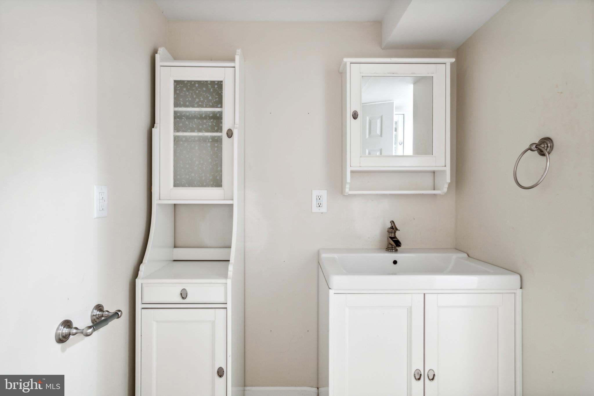 4969 Buena Vista Dr