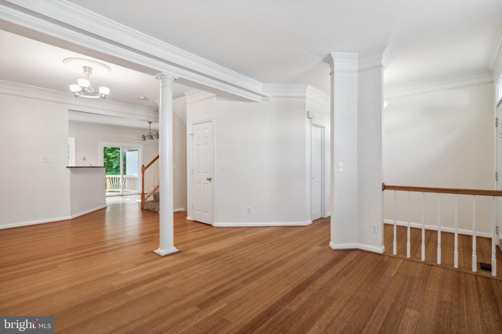 4969 Buena Vista Dr