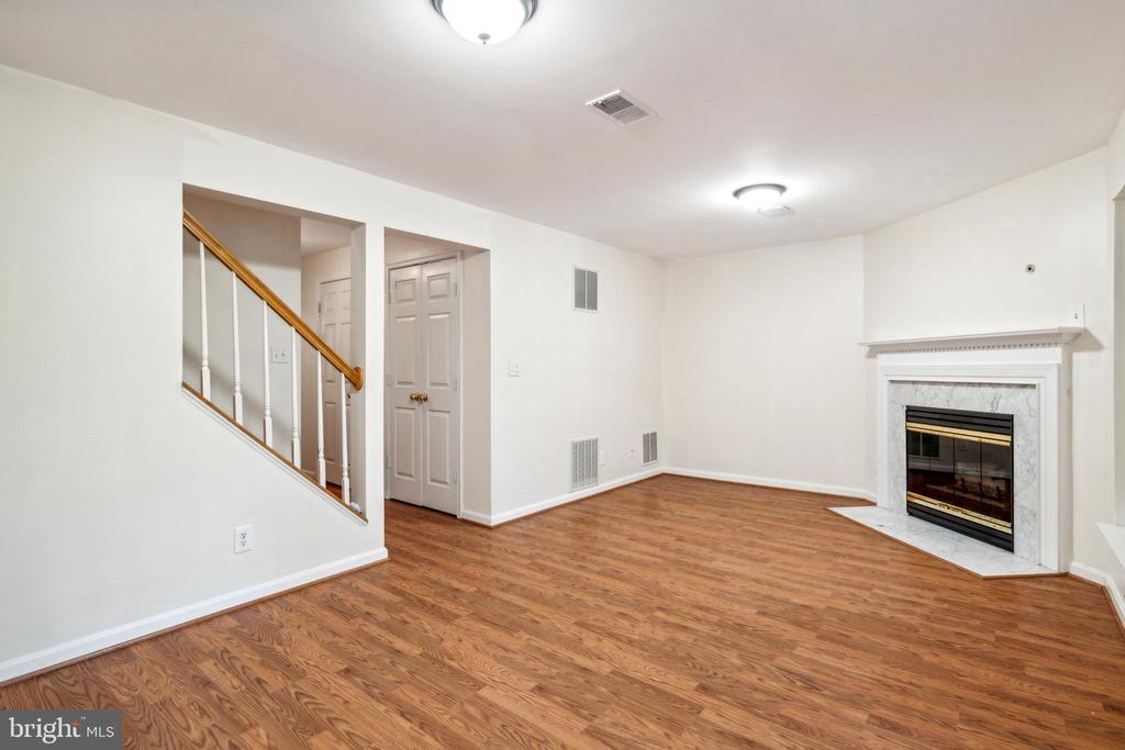 4969 Buena Vista Dr