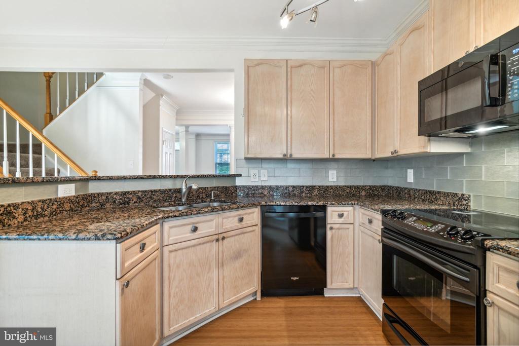 4969 Buena Vista Dr