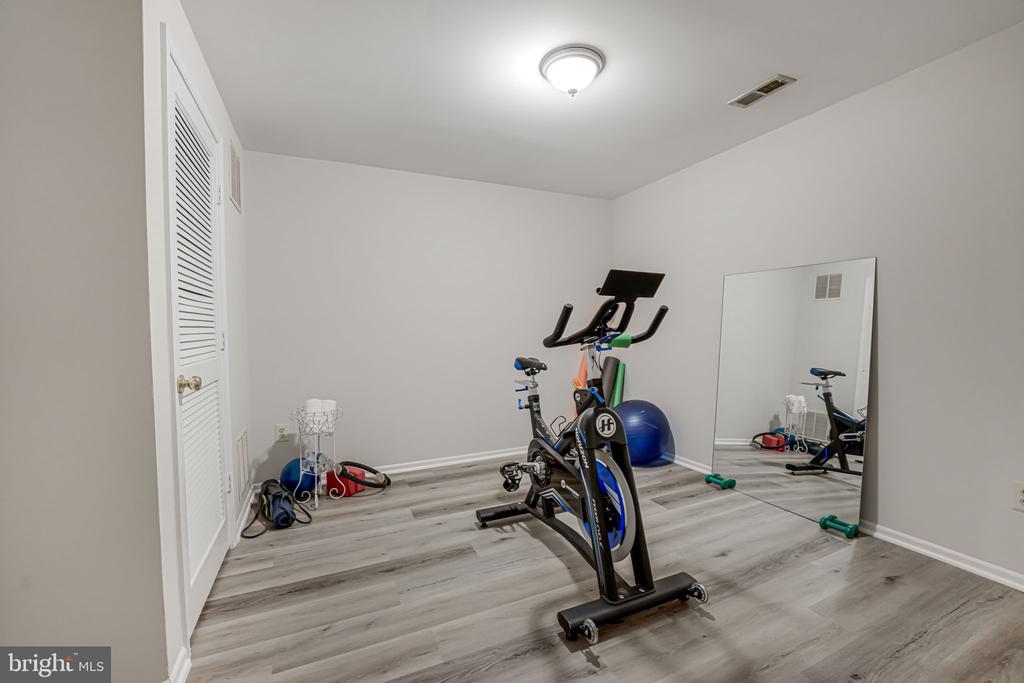 1839 Wigglesworth Way