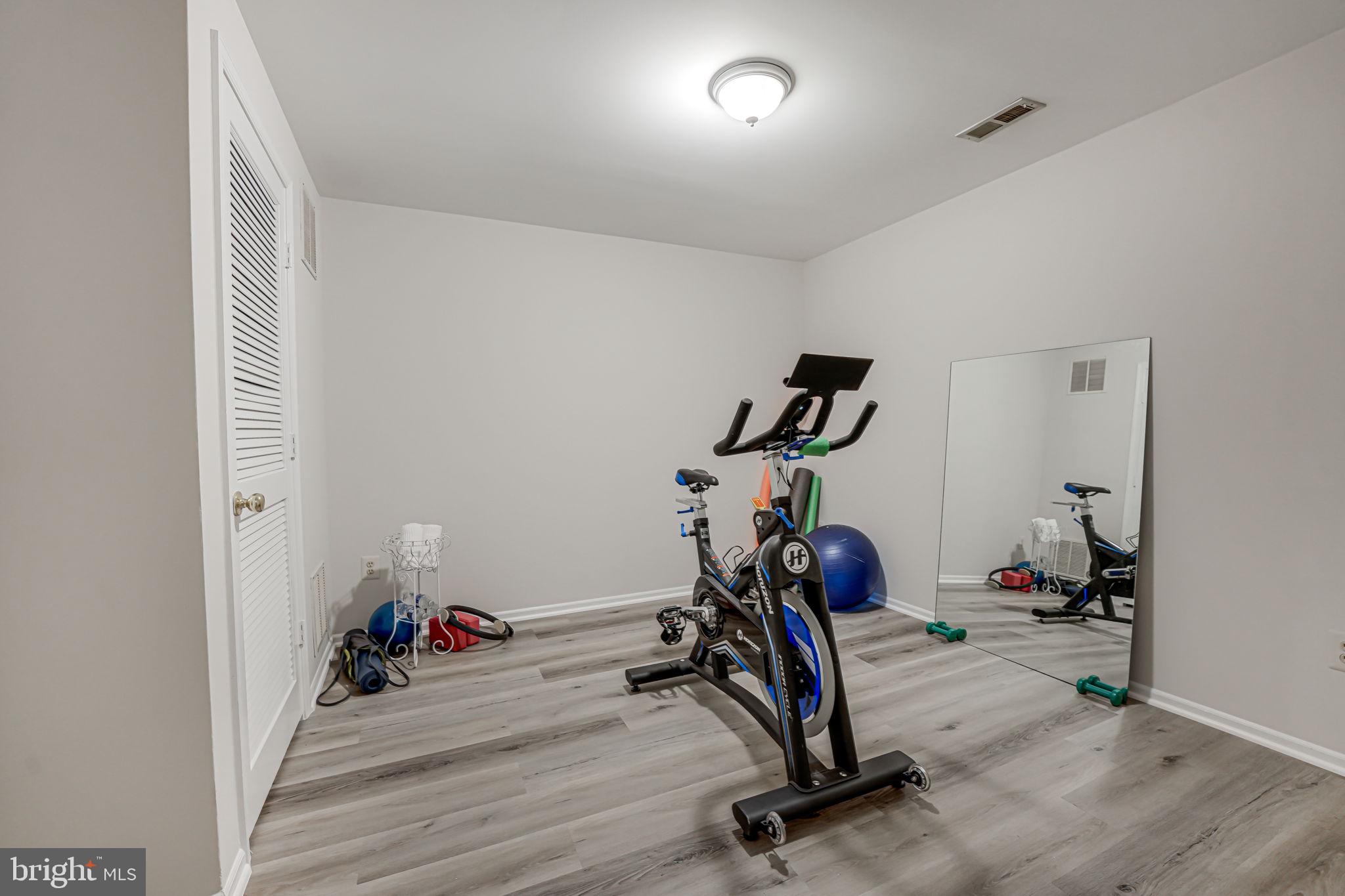 1839 Wigglesworth Way