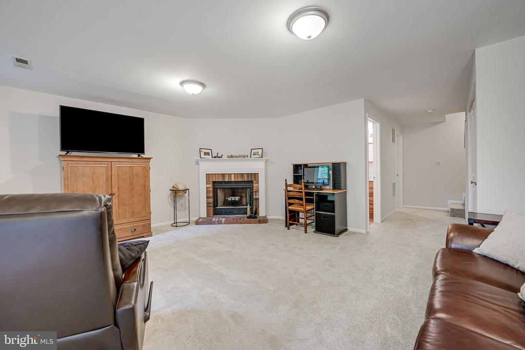 1839 Wigglesworth Way
