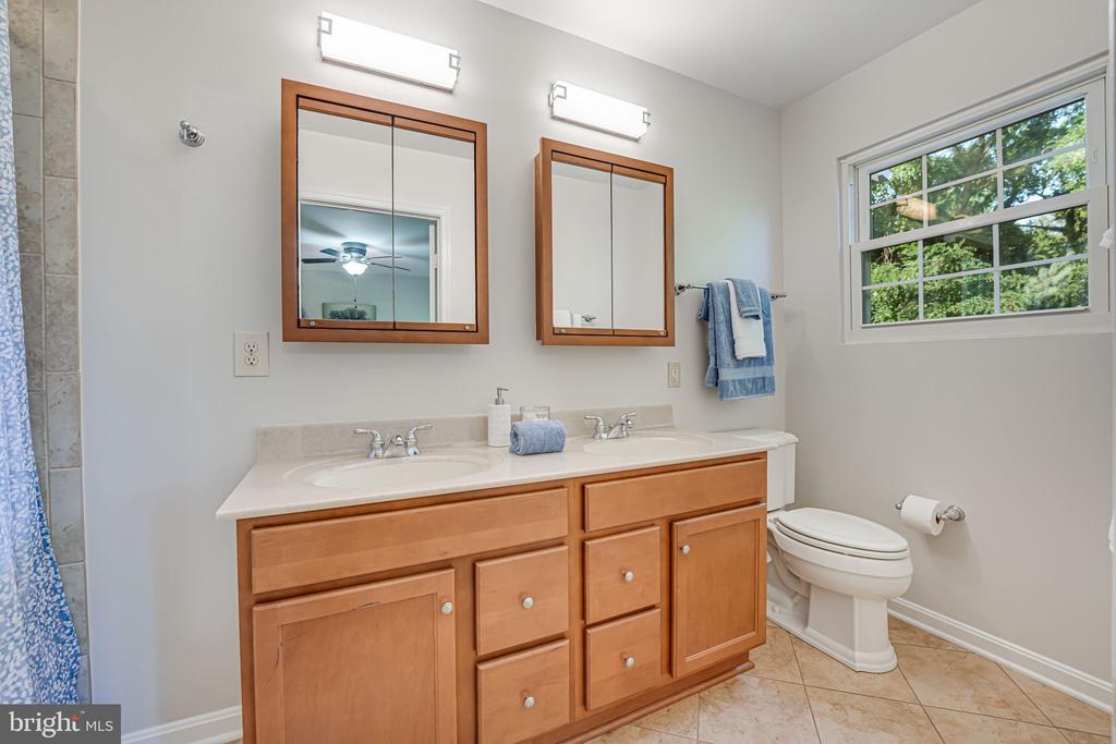 1839 Wigglesworth Way