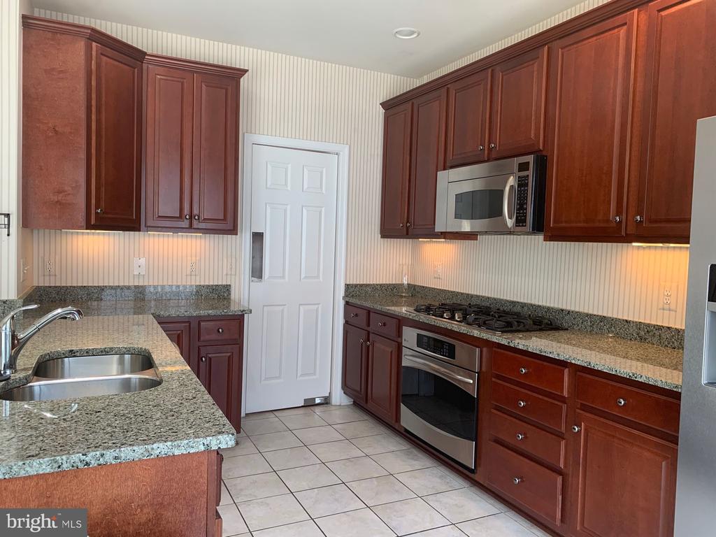14836 POTOMAC BRANCH DR