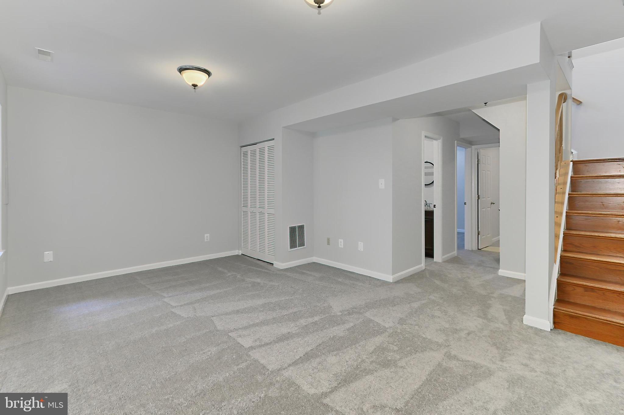 3822 Koval Ln