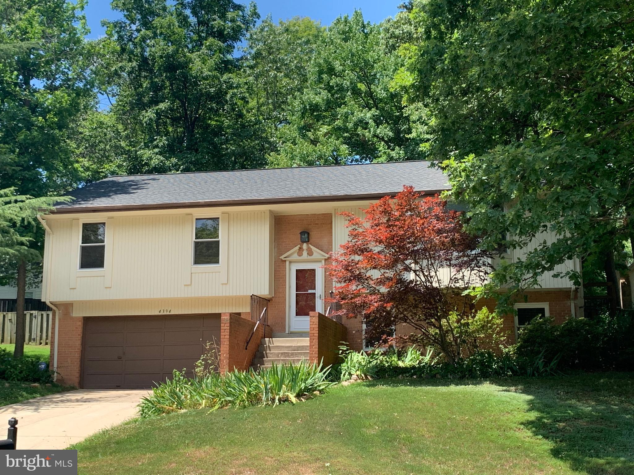 4394 ASHGROVE DR