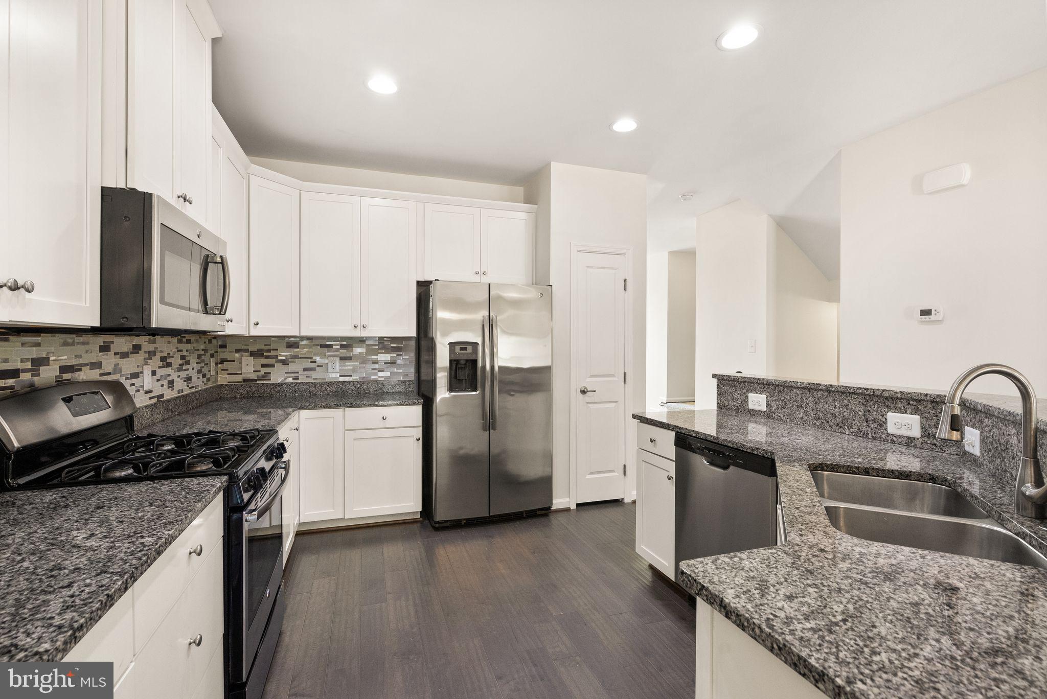 7034 DARBEY KNOLL DRIVE
