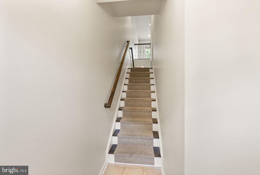 7034 DARBEY KNOLL DRIVE