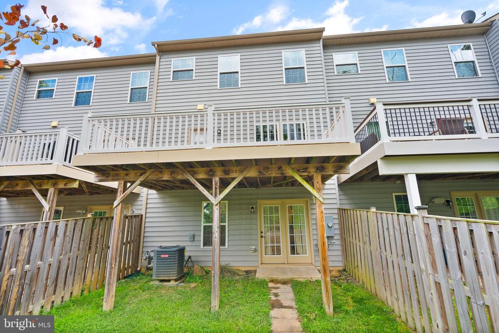 7034 DARBEY KNOLL DRIVE
