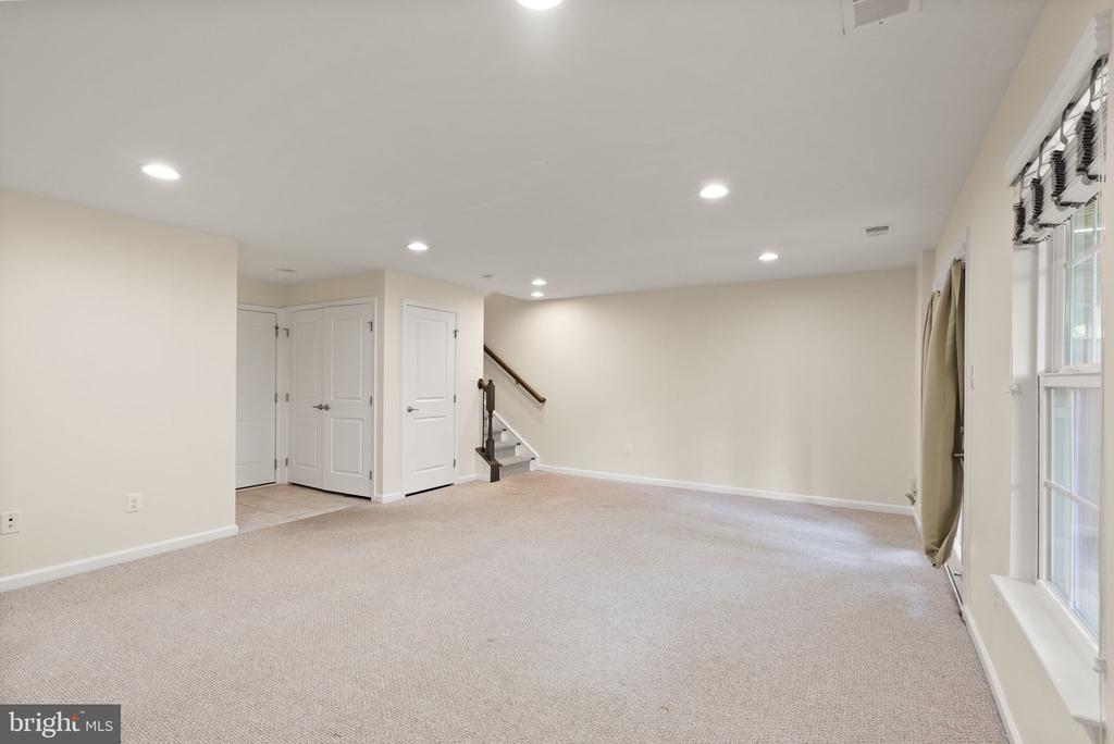 7034 DARBEY KNOLL DRIVE