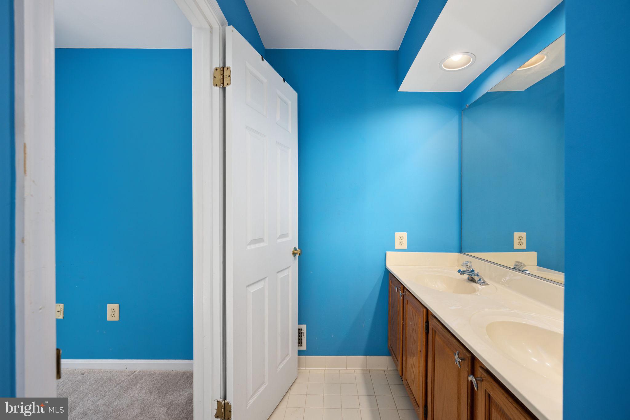7882 Blue Gray Cir