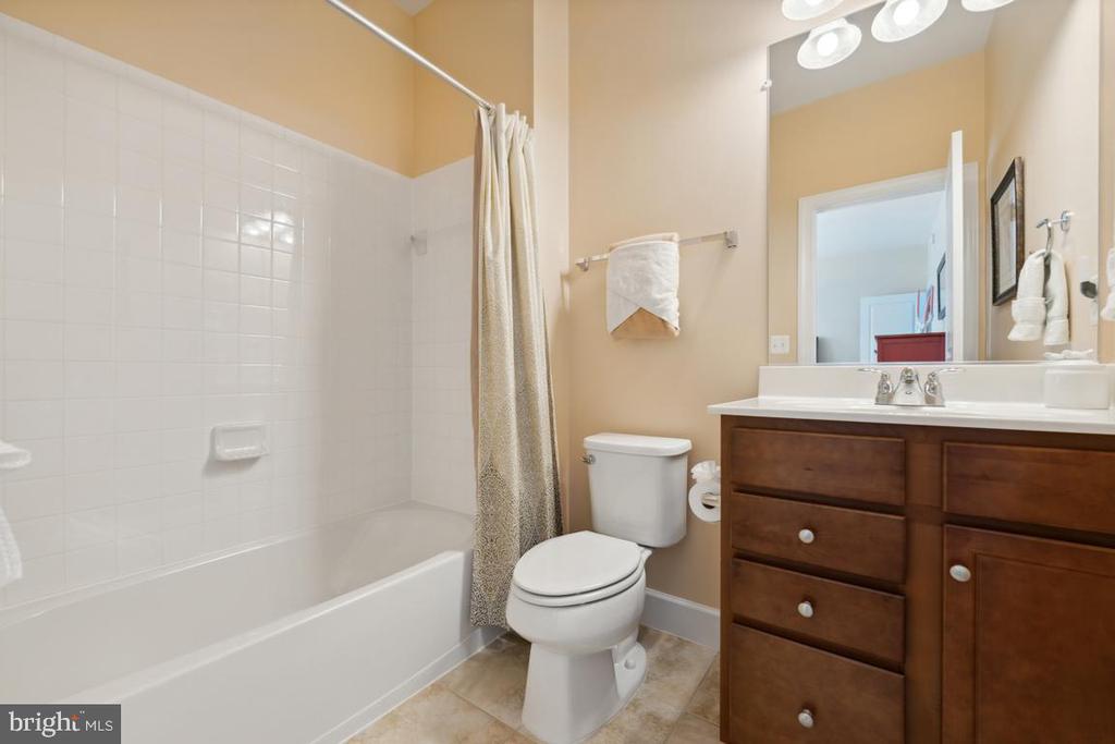 5824 Amanda Rose Ln