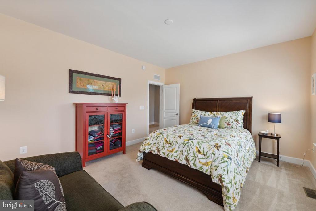 5824 Amanda Rose Ln