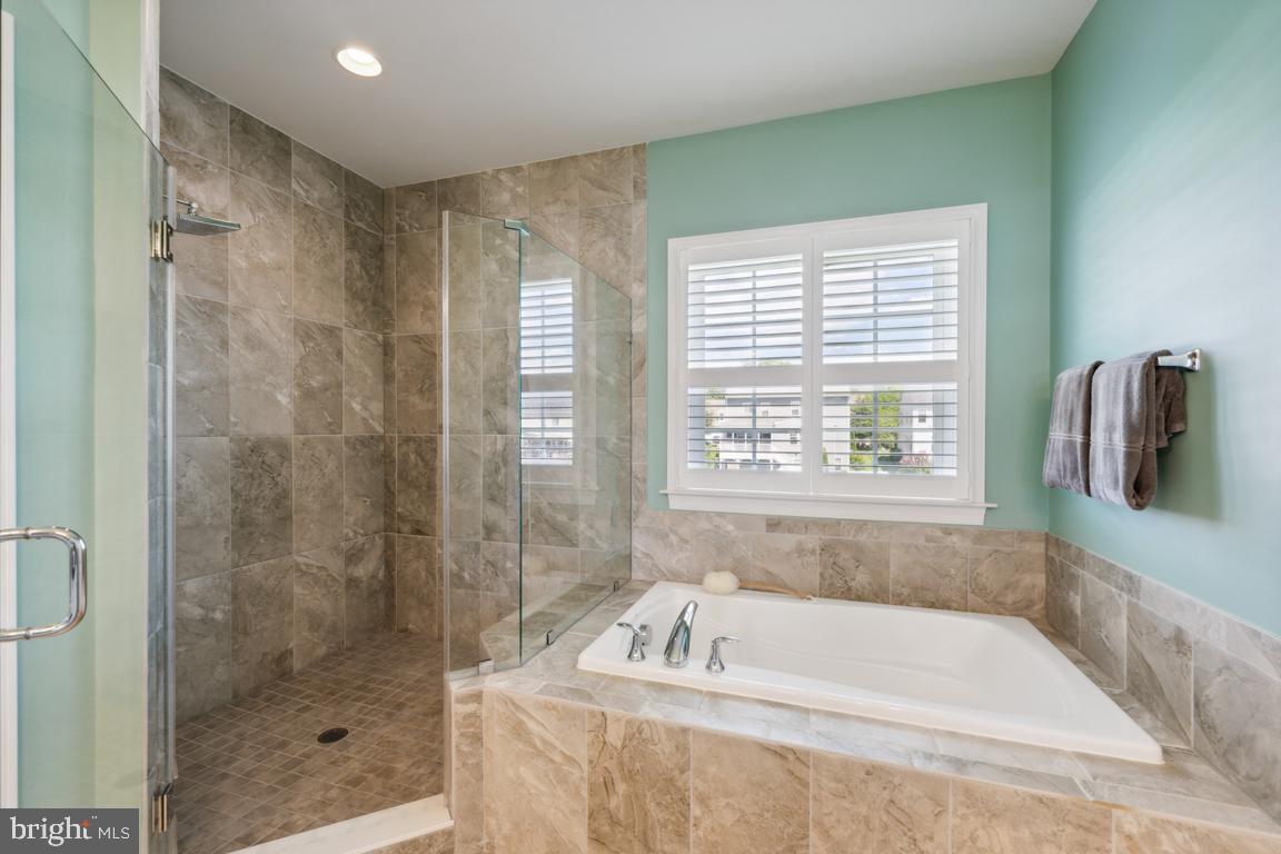 5824 Amanda Rose Ln