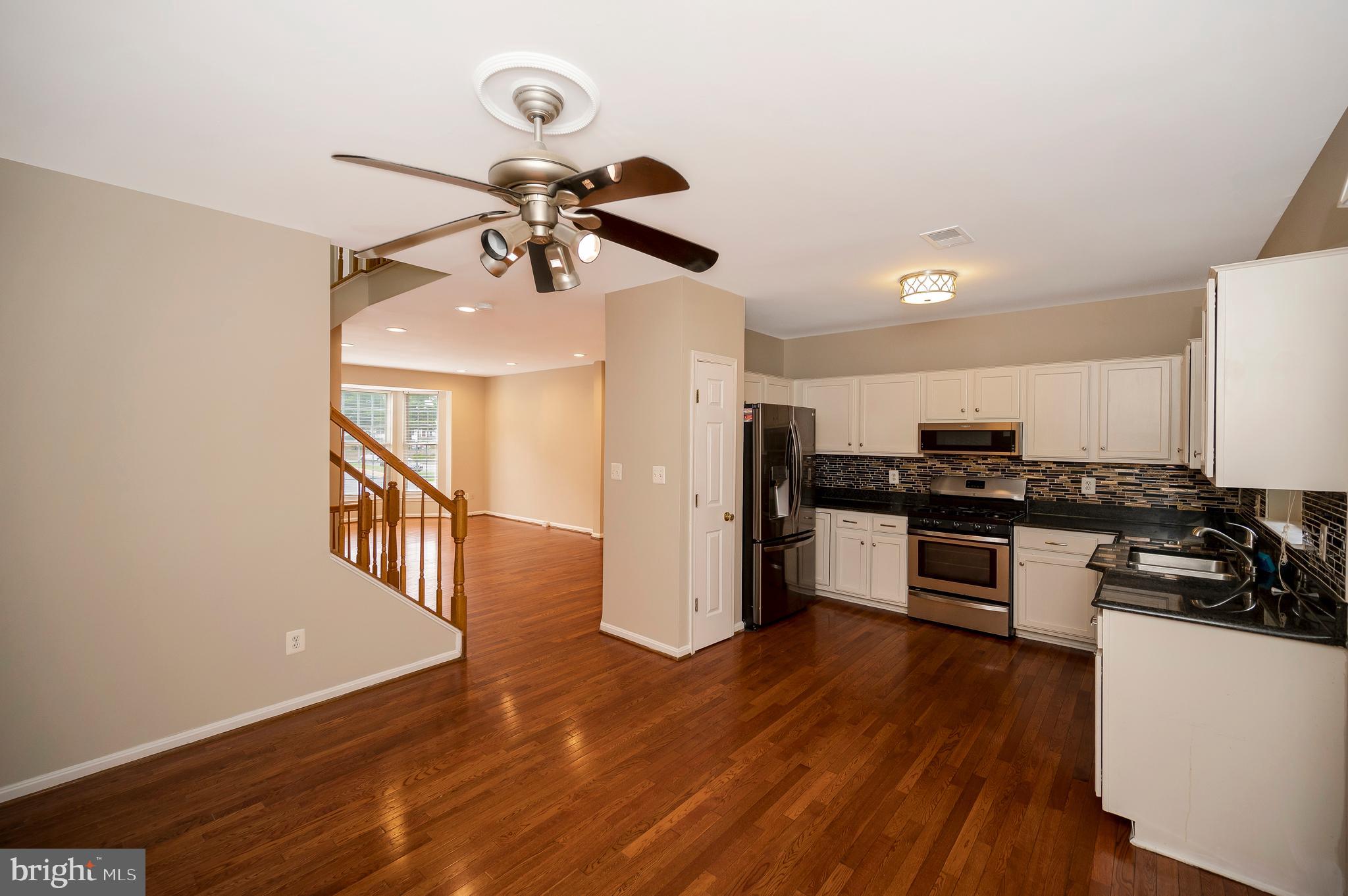 5154 Race Pointe Pl