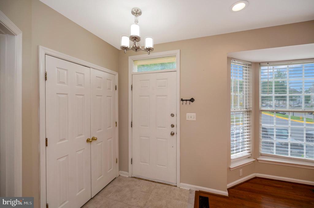 5154 Race Pointe Pl
