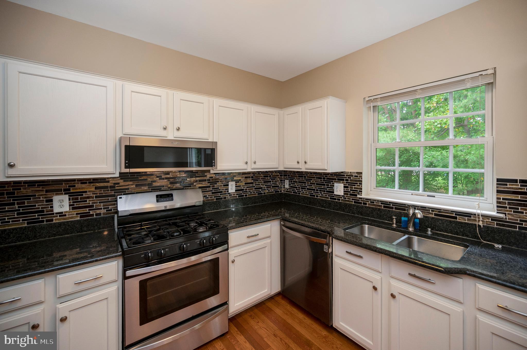 5154 Race Pointe Pl