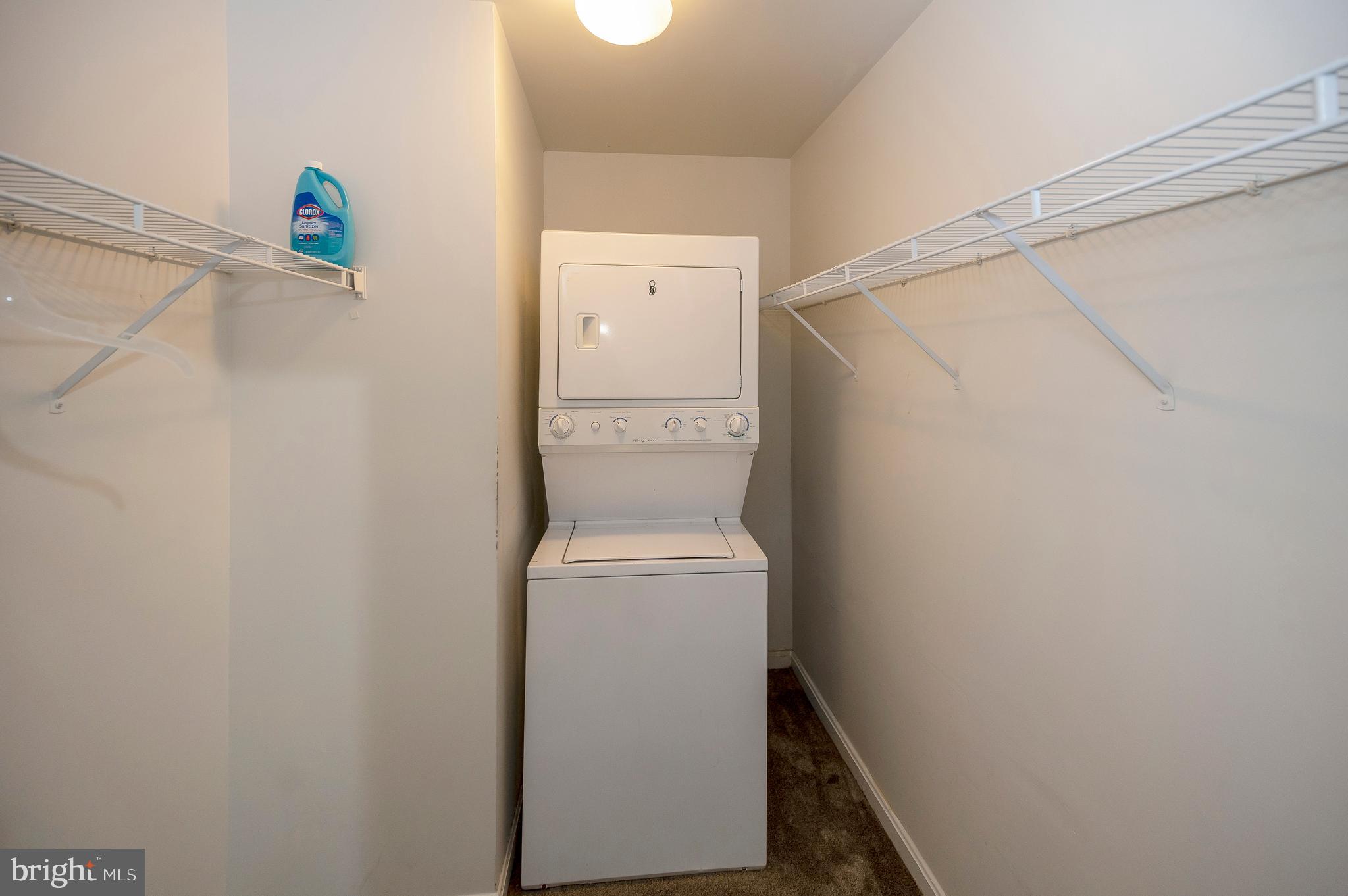 5154 Race Pointe Pl
