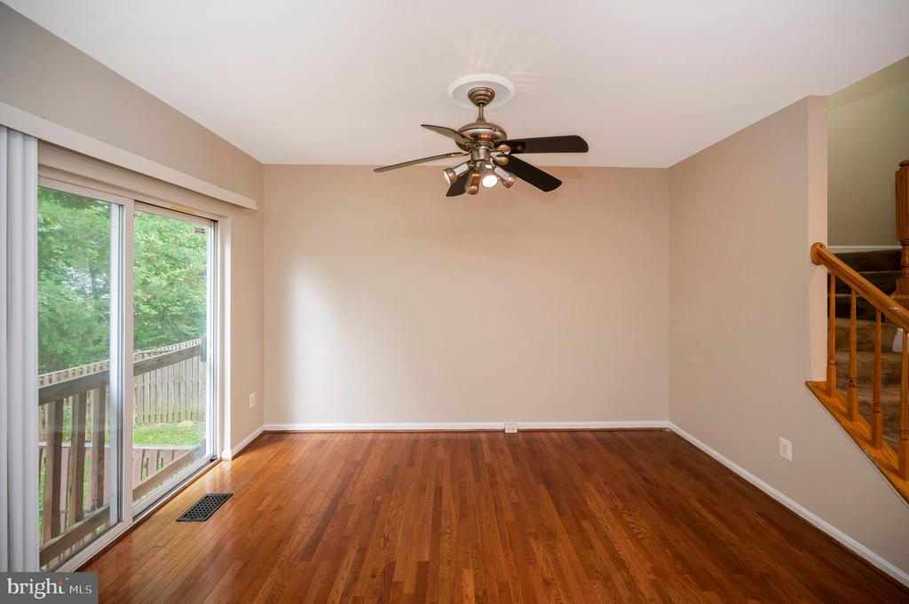 5154 Race Pointe Pl