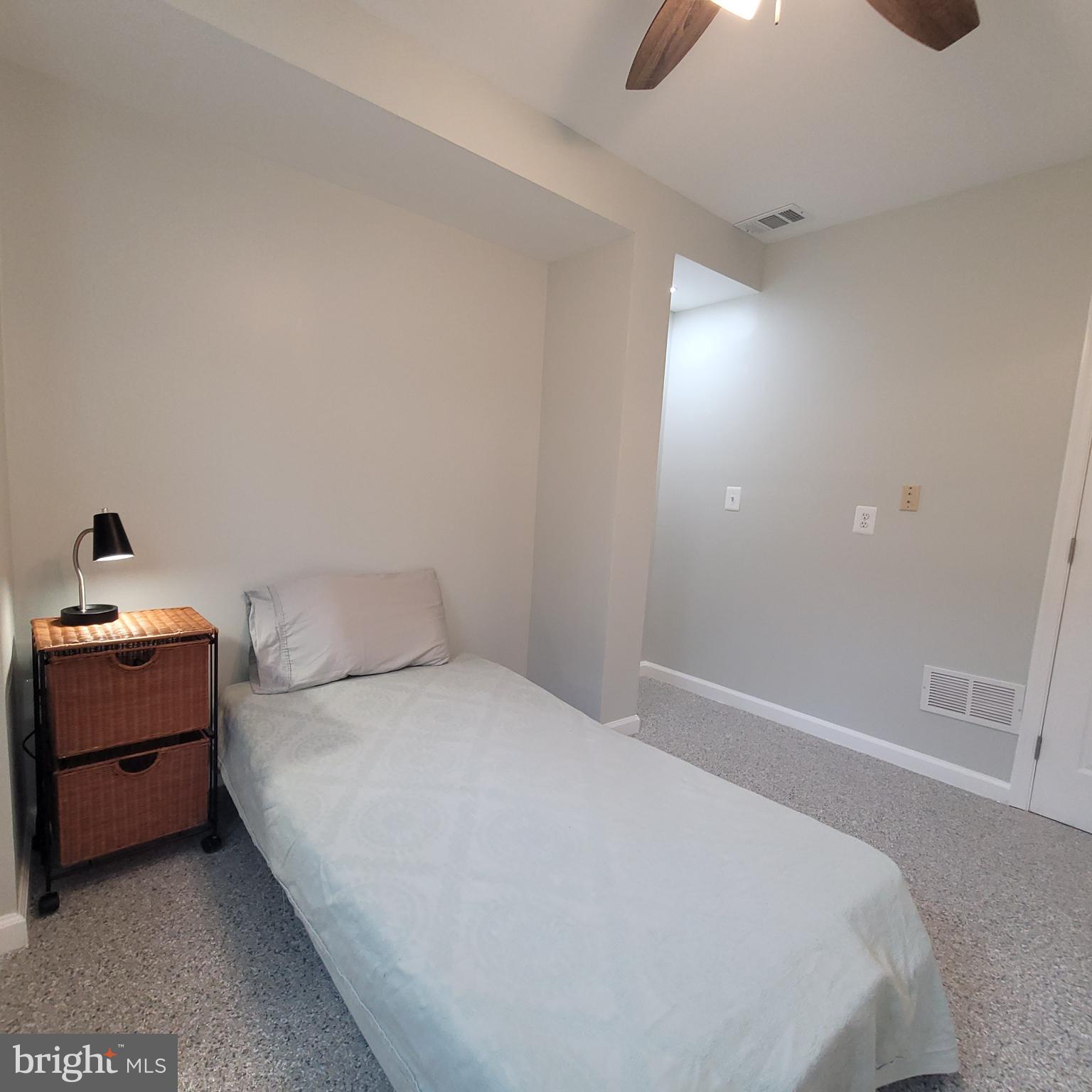 13931 MATHEWS DR #3