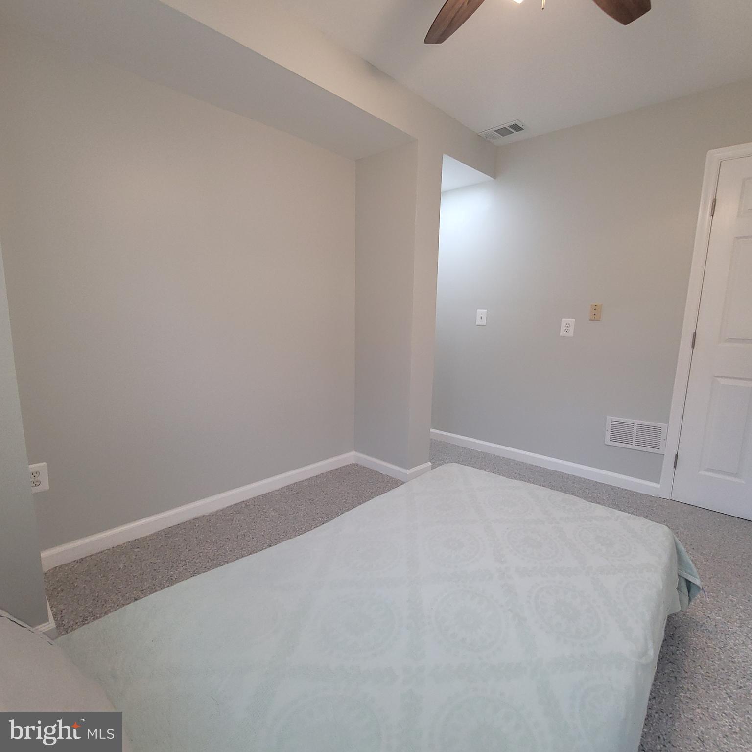 13931 MATHEWS DR #3