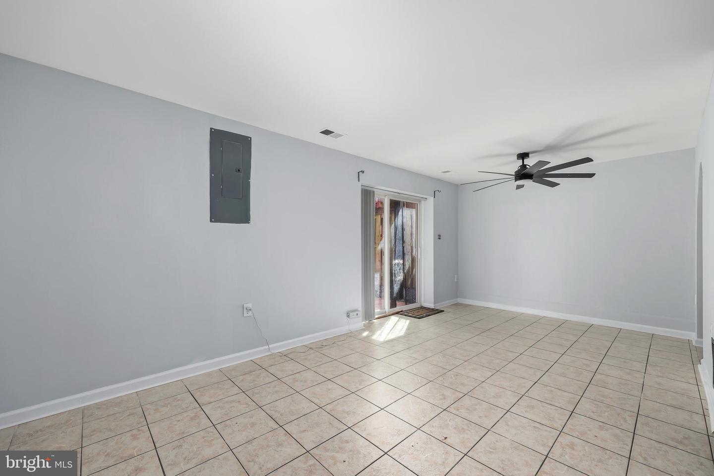 4651 Woodway Pl