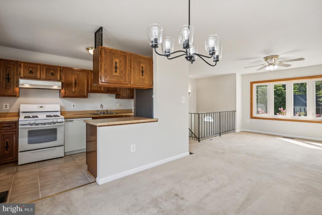 5654 SMALLWOOD COURT