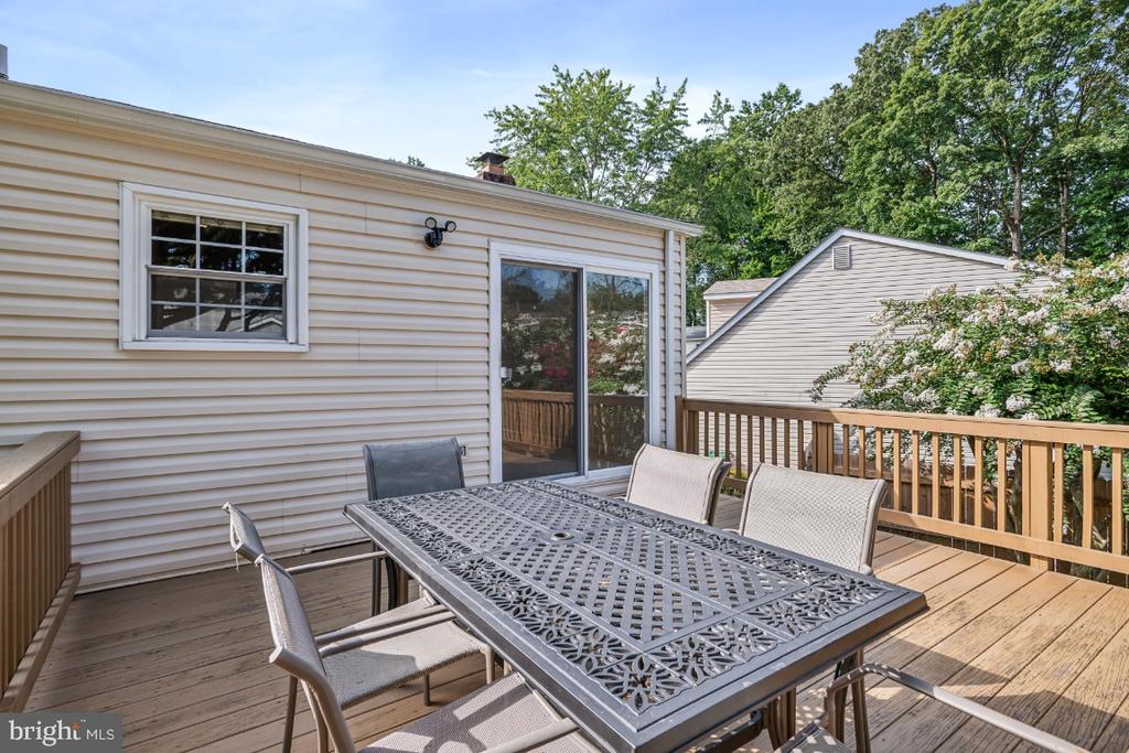 5654 SMALLWOOD COURT