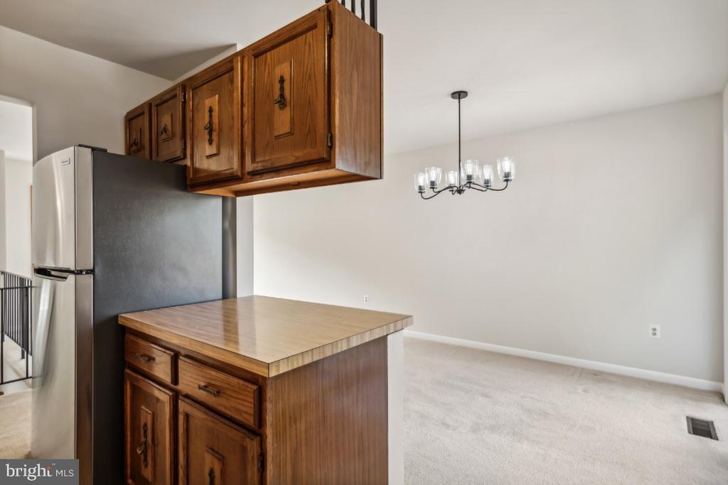 5654 SMALLWOOD COURT