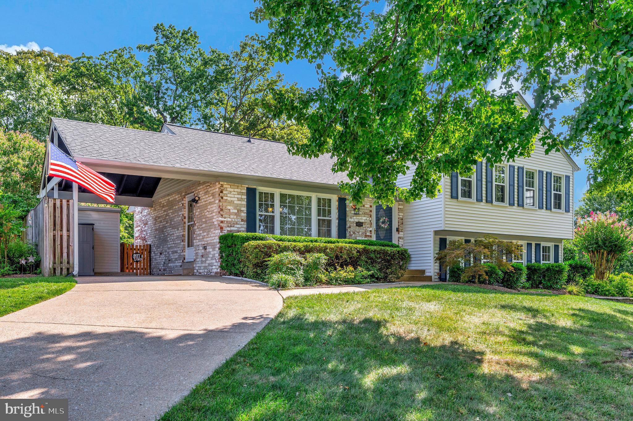 12219 Oakwood Dr