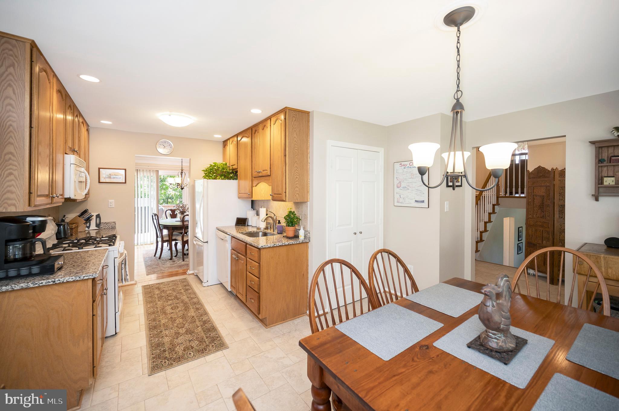 12219 Oakwood Dr