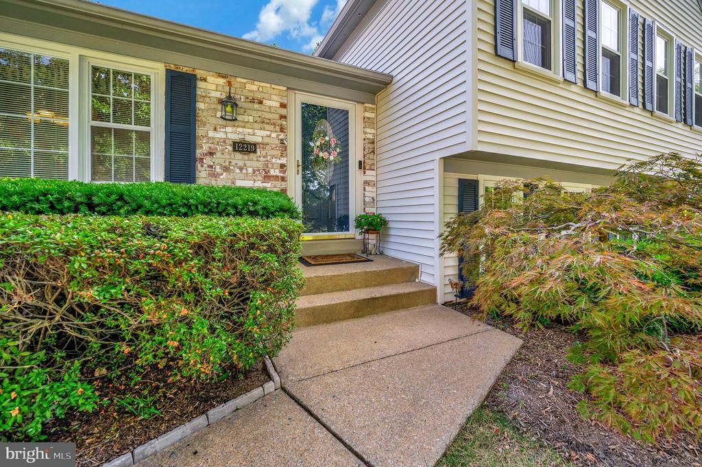 12219 Oakwood Dr