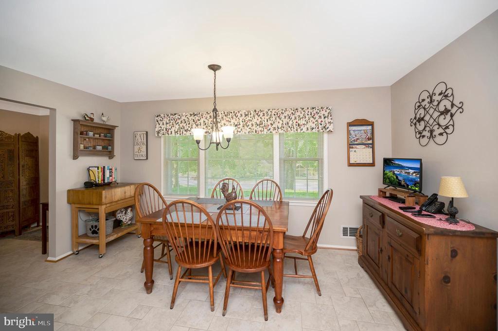 12219 Oakwood Dr