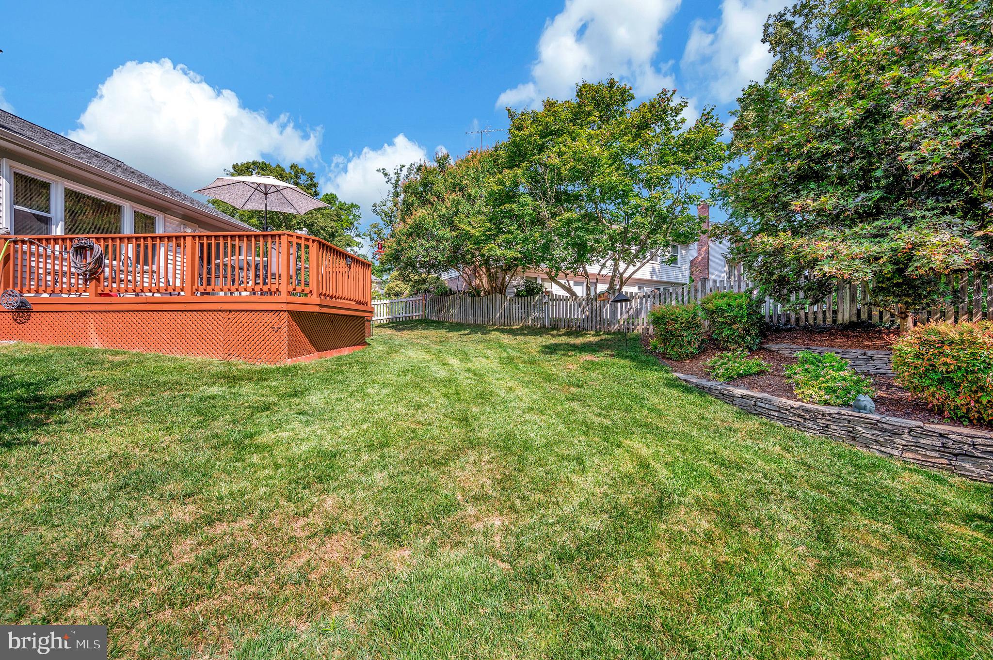 12219 Oakwood Dr