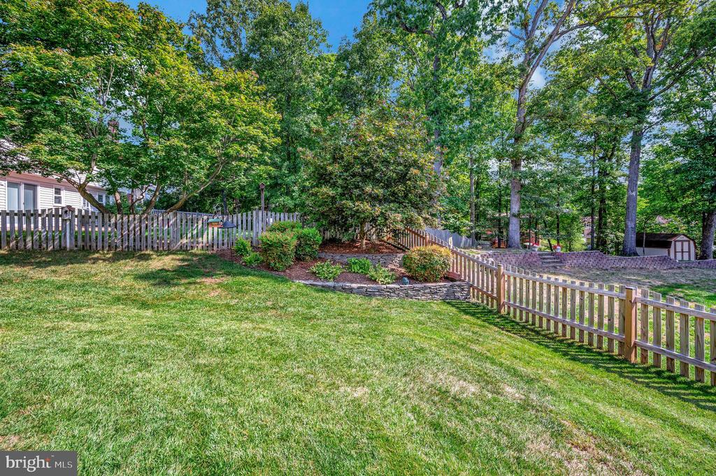 12219 Oakwood Dr