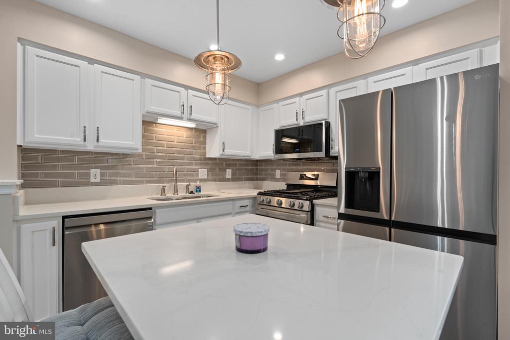 9074 FALCON GLEN COURT