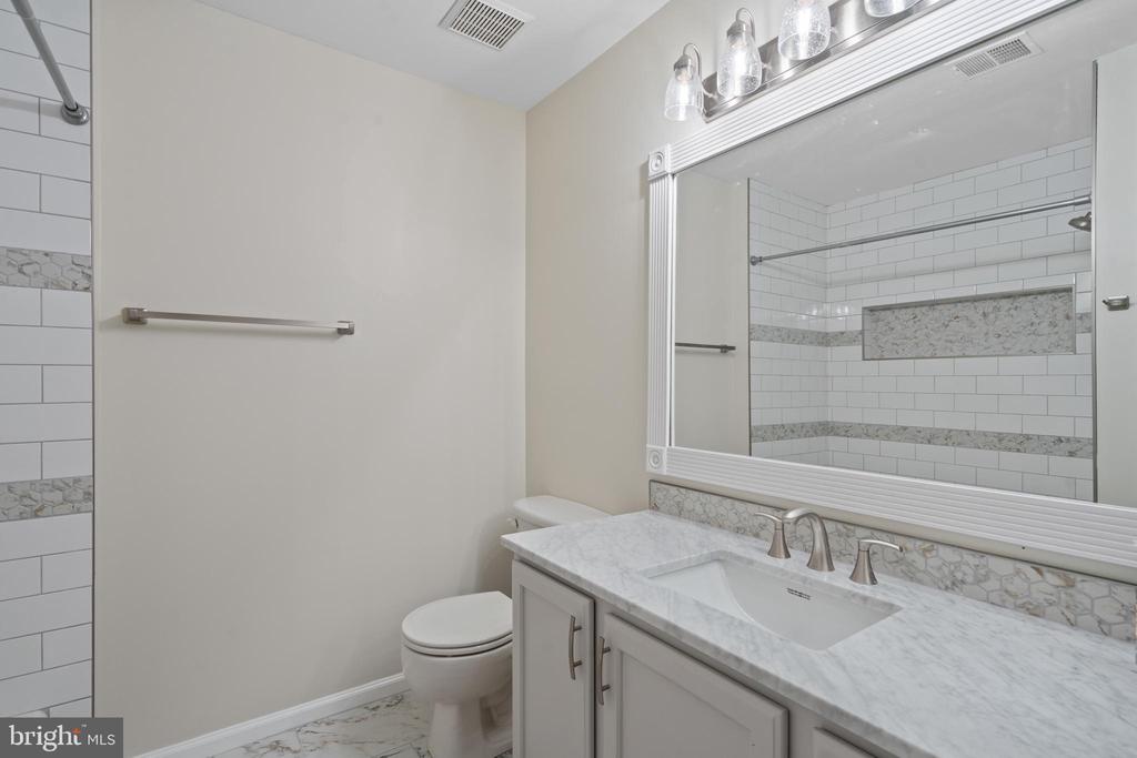 9074 FALCON GLEN COURT